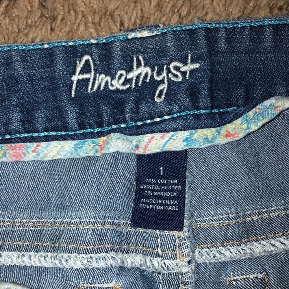 Capris - Picture 2 of 3